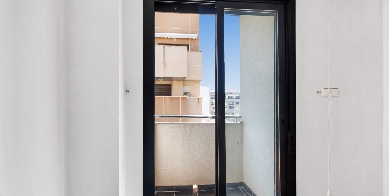 Resale - Apartment / flat -
Torrevieja