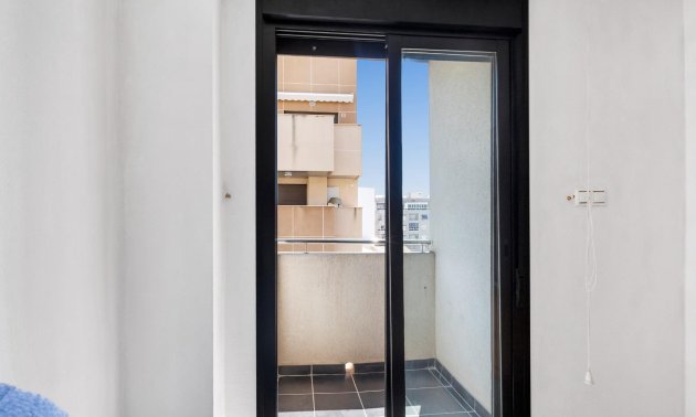 Resale - Apartment / flat -
Torrevieja