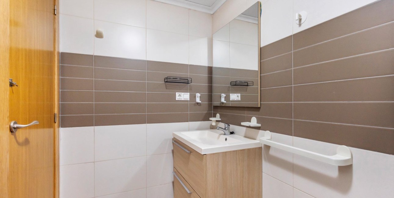 Resale - Apartment / flat -
Torrevieja