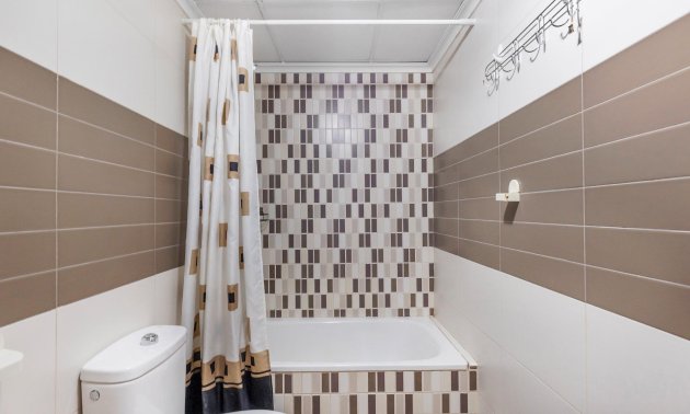 Resale - Apartment / flat -
Torrevieja