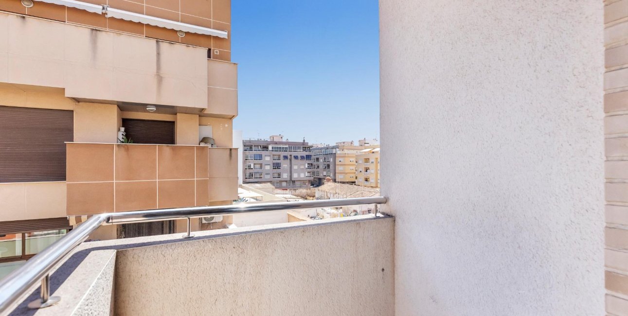 Resale - Apartment / flat -
Torrevieja