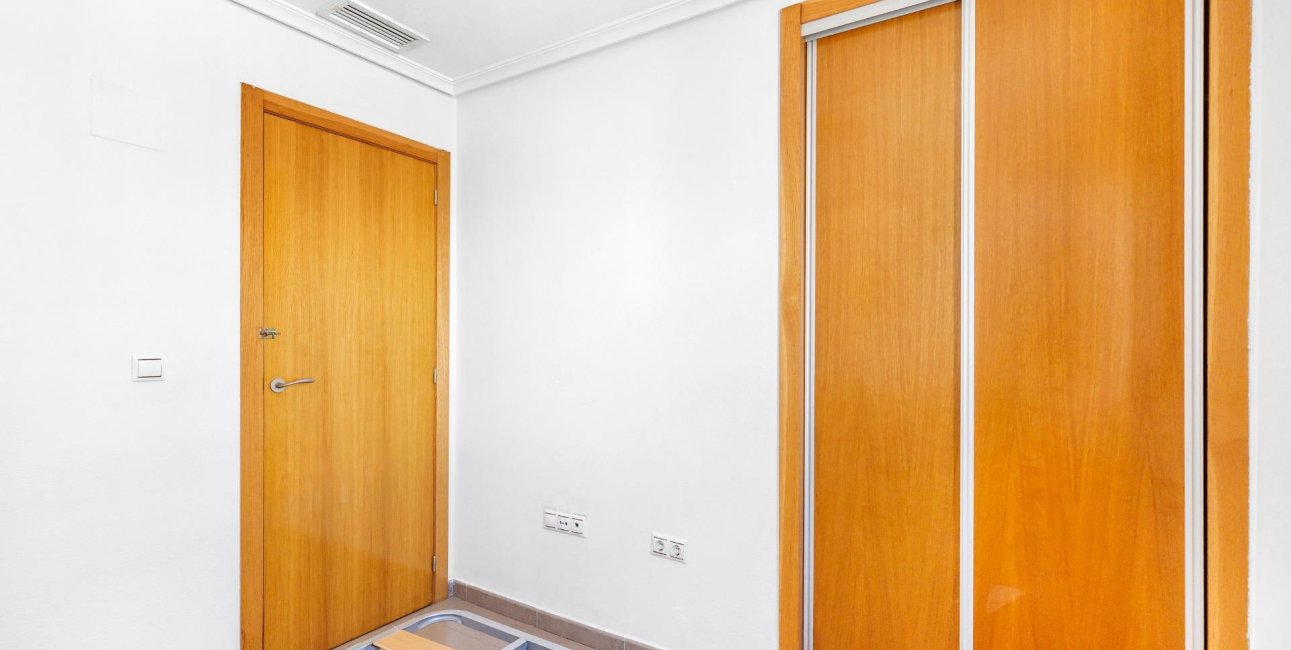 Resale - Apartment / flat -
Torrevieja