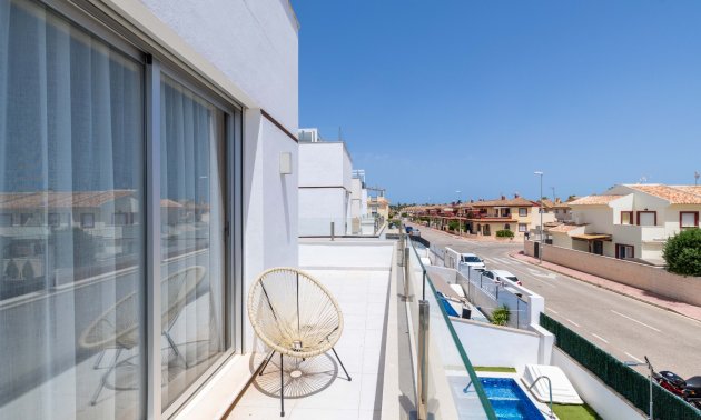 Reventa - Villa / House -
Ciudad Quesada
