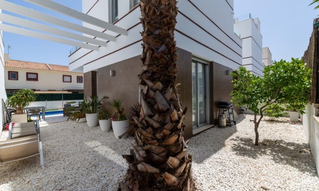 Reventa - Villa / House -
Ciudad Quesada