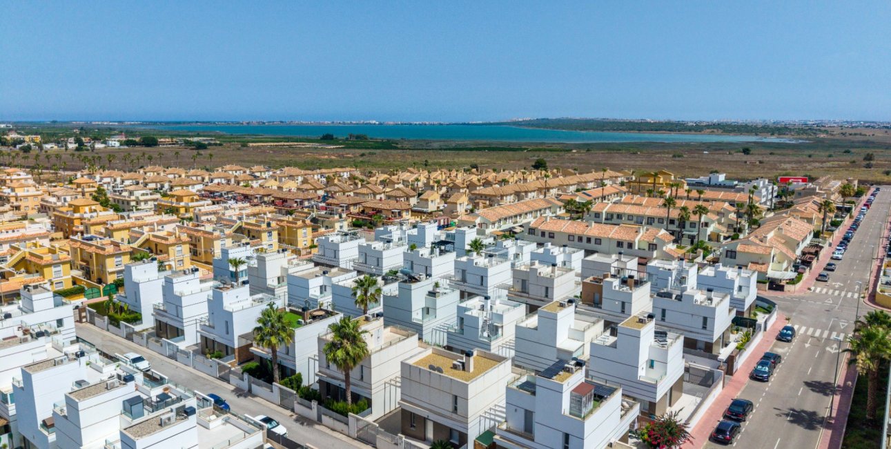 Reventa - Villa / House -
Ciudad Quesada