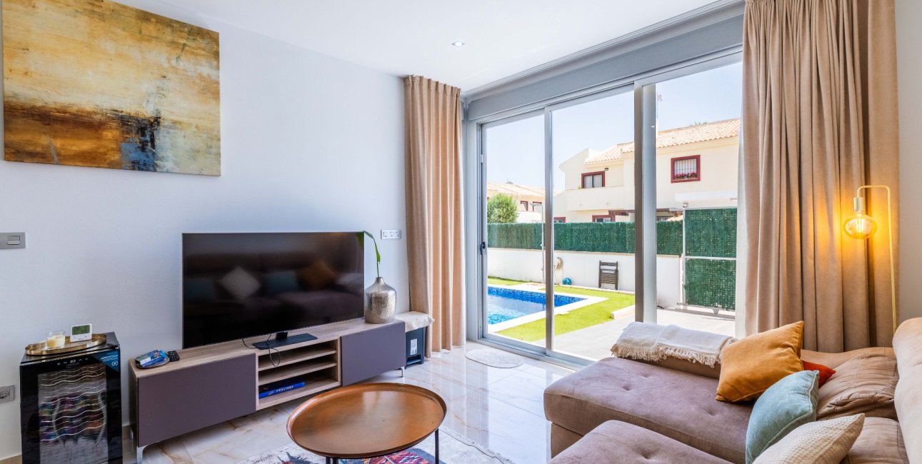 Reventa - Villa / House -
Ciudad Quesada