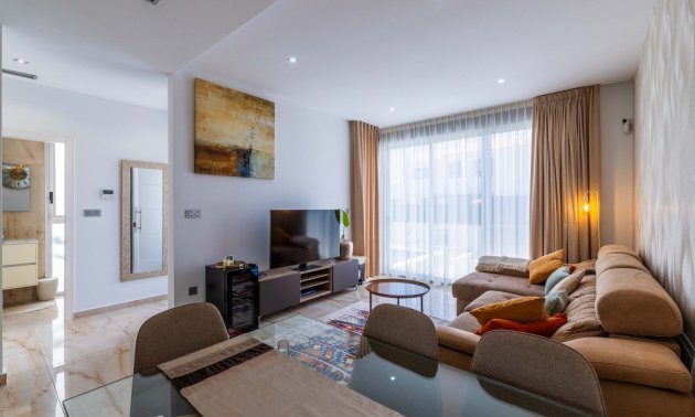 Reventa - Villa / House -
Ciudad Quesada
