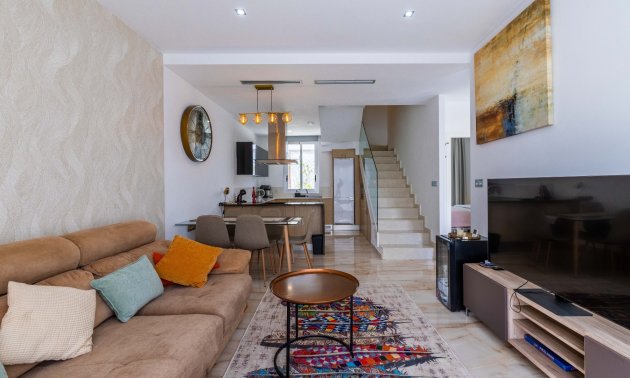 Reventa - Villa / House -
Ciudad Quesada