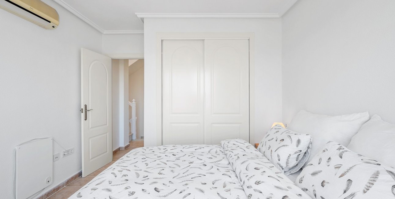 Resale - Townhouse -
Ciudad Quesada - La Marquesa