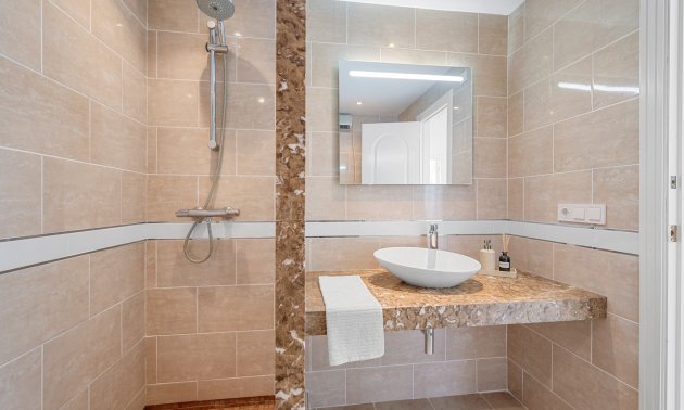 Resale - Townhouse -
Ciudad Quesada - La Marquesa