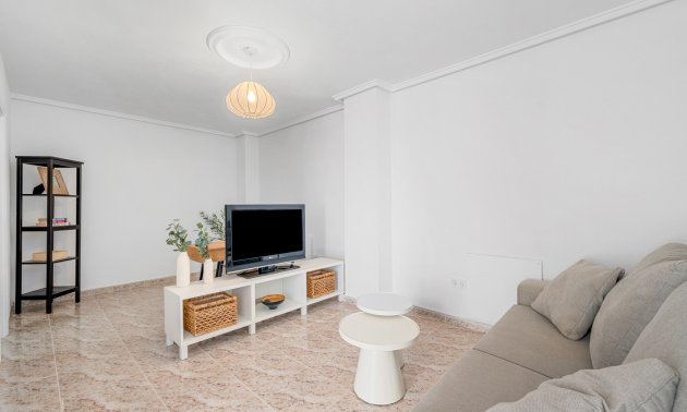 Resale - Townhouse -
Ciudad Quesada - La Marquesa