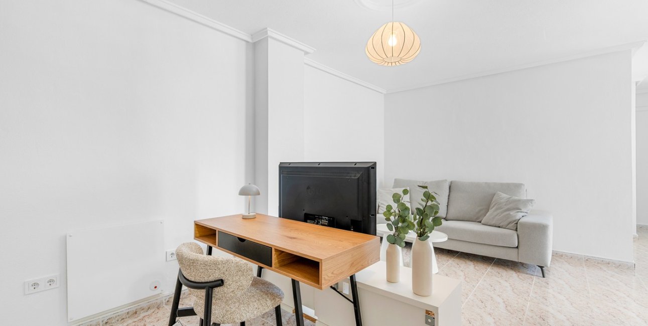 Resale - Townhouse -
Ciudad Quesada - La Marquesa