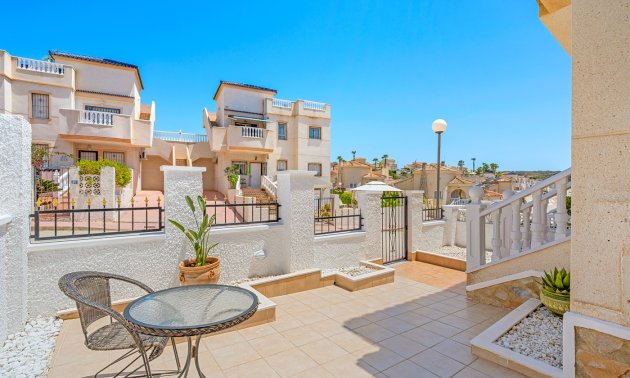 Resale - Townhouse -
Ciudad Quesada - La Marquesa