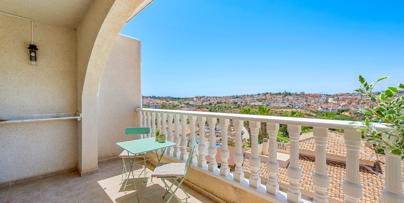 Resale - Townhouse -
Ciudad Quesada - La Marquesa