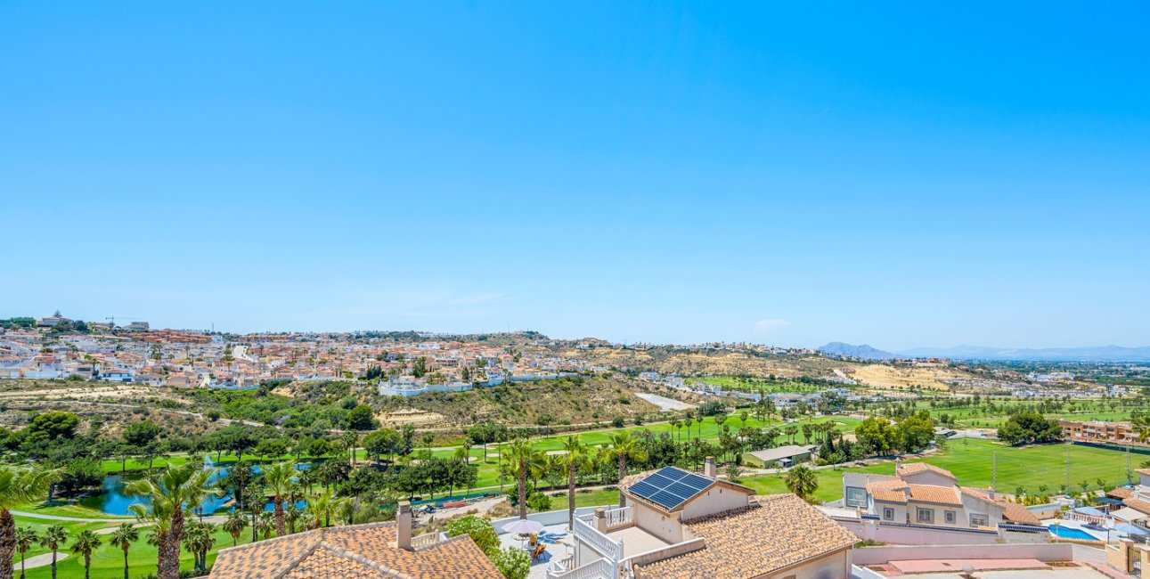 Resale - Townhouse -
Ciudad Quesada - La Marquesa