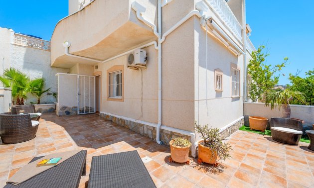 Resale - Townhouse -
Ciudad Quesada - La Marquesa