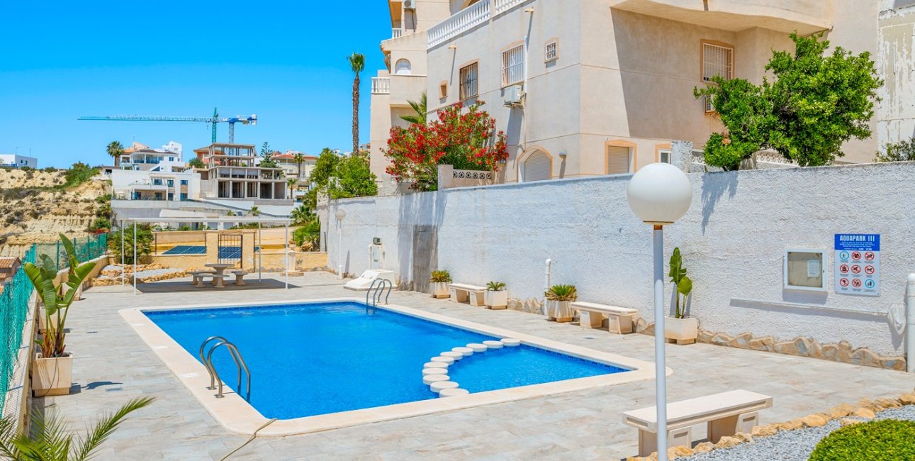 Resale - Townhouse -
Ciudad Quesada - La Marquesa