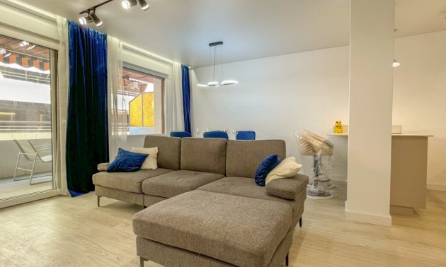 Resale - Apartment / flat -
Torrevieja - Playa Acequion