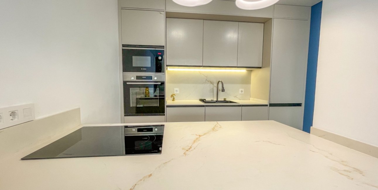 Resale - Apartment / flat -
Torrevieja - Playa Acequion