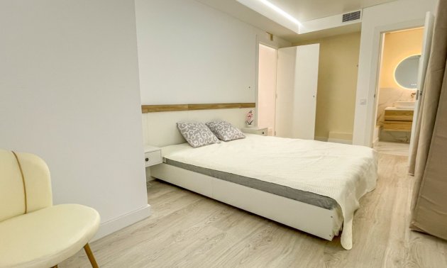 Resale - Apartment / flat -
Torrevieja - Playa Acequion