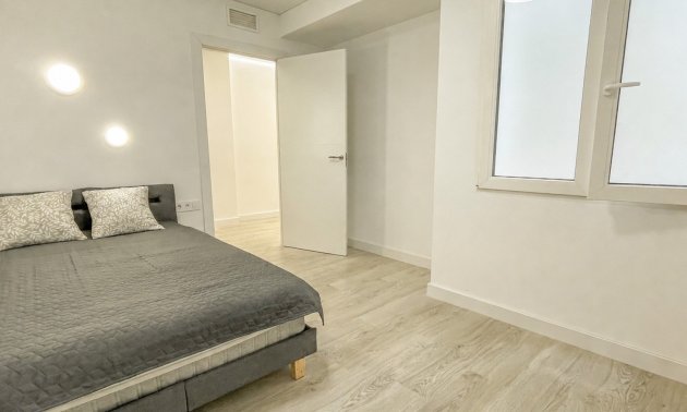 Resale - Apartment / flat -
Torrevieja - Playa Acequion