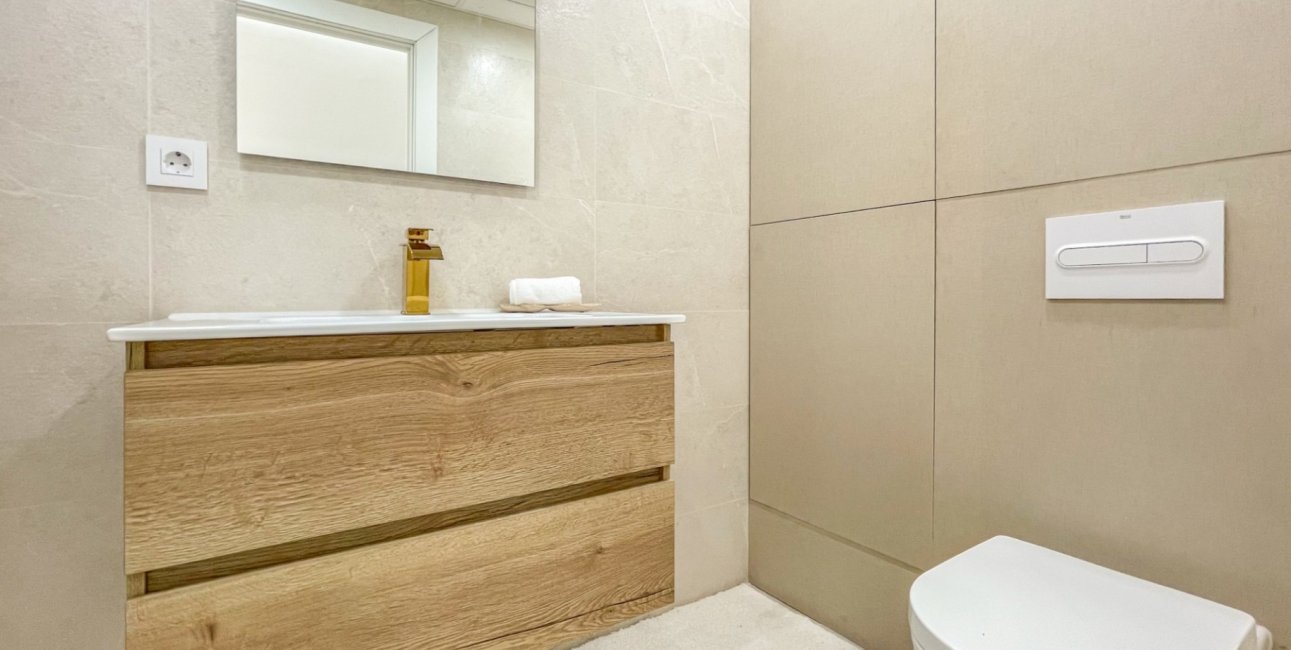 Resale - Apartment / flat -
Torrevieja - Playa Acequion