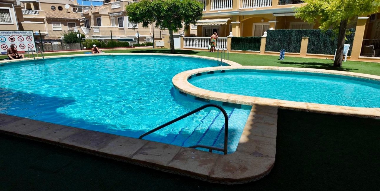 Rynek wtórny - Mieszkanie  -
Torrevieja - Torreblanca