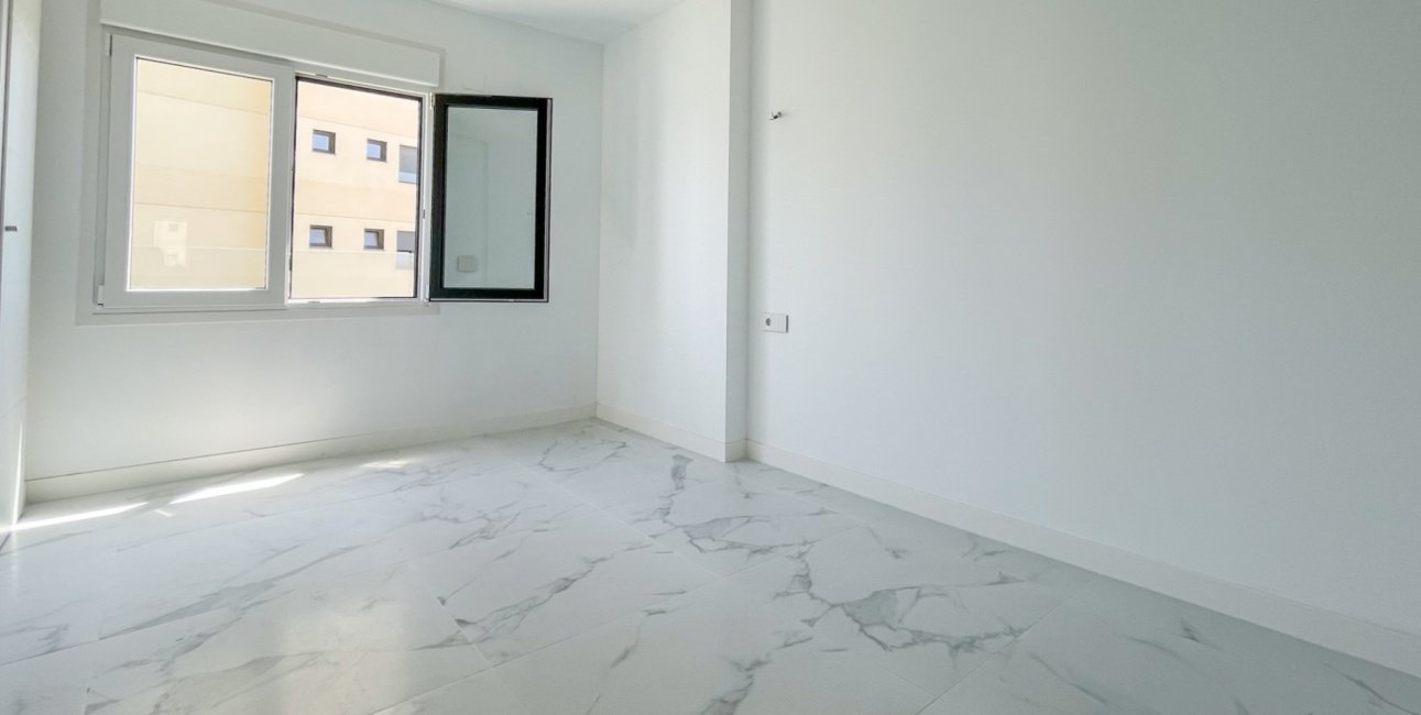 Resale - Apartment / flat -
Orihuela Costa - Punta Prima