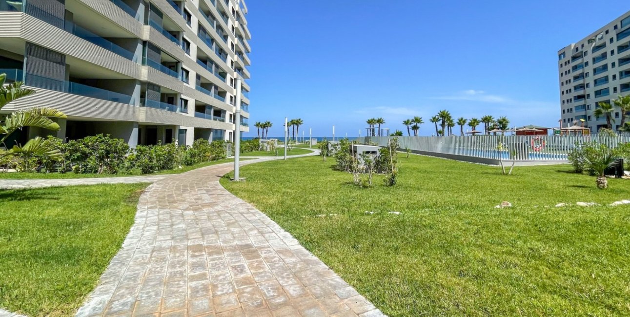 Resale - Apartment / flat -
Orihuela Costa - Punta Prima