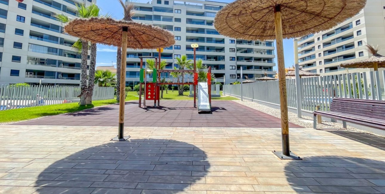 Resale - Apartment / flat -
Orihuela Costa - Punta Prima