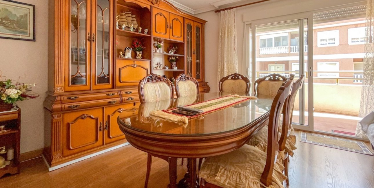 Resale - Apartment / flat -
Torrevieja - Playa Acequion