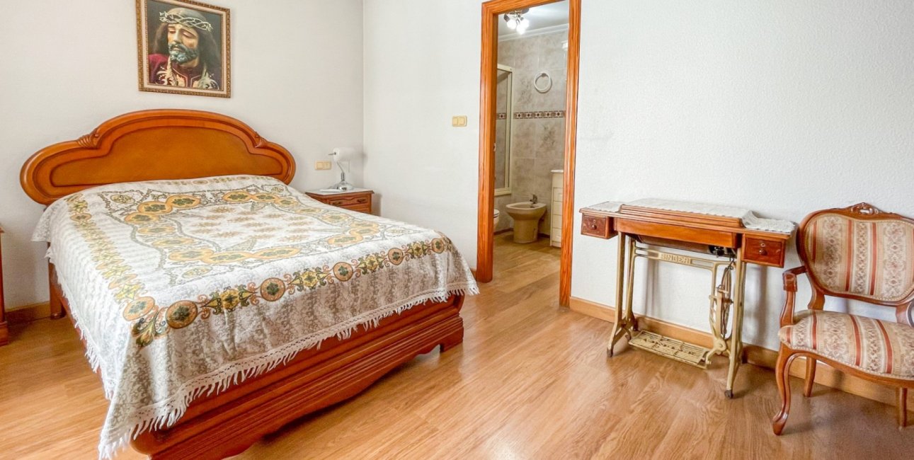 Rynek wtórny - Mieszkanie  -
Torrevieja - Playa Acequion