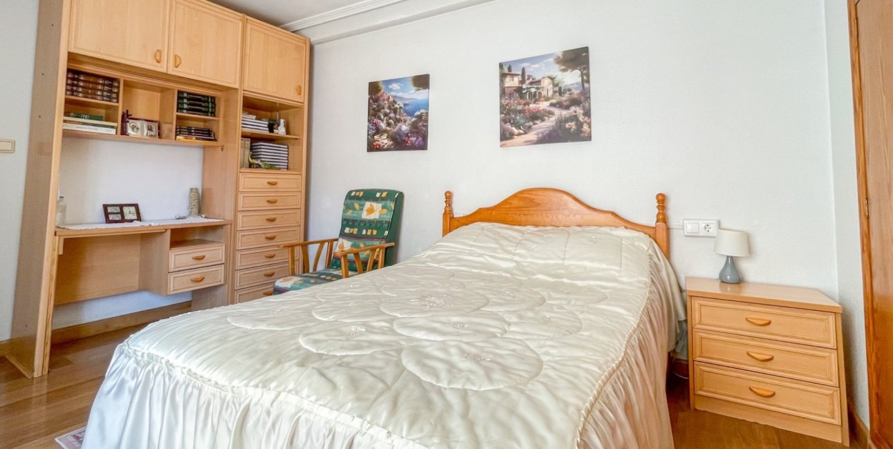 Rynek wtórny - Mieszkanie  -
Torrevieja - Playa Acequion