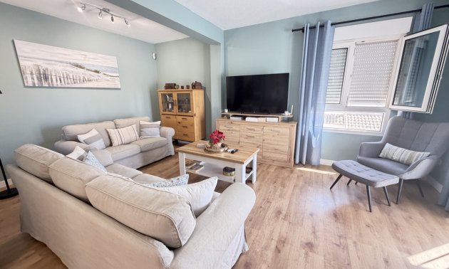 Resale - Villa -
Orihuela Costa - Villamartin