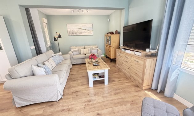 Resale - Villa -
Orihuela Costa - Villamartin