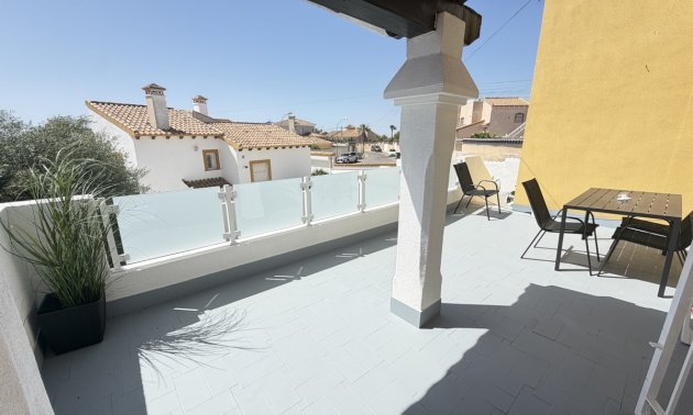 Resale - Villa -
Orihuela Costa - Villamartin