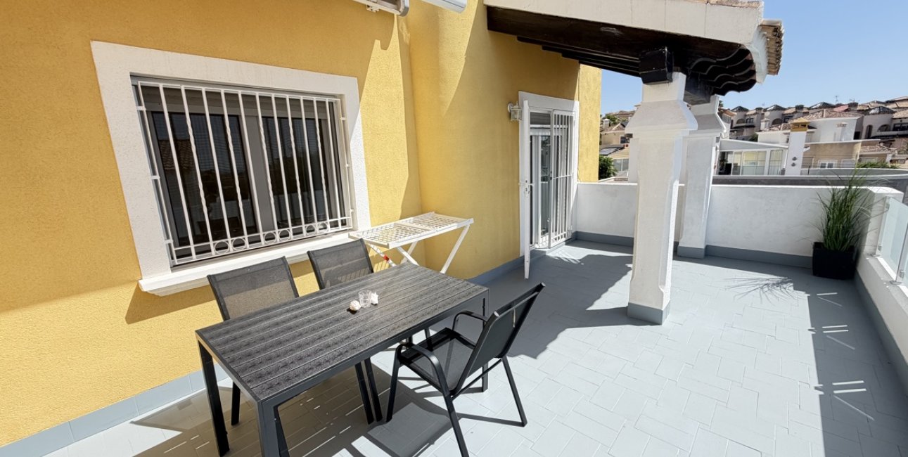 Resale - Villa -
Orihuela Costa - Villamartin