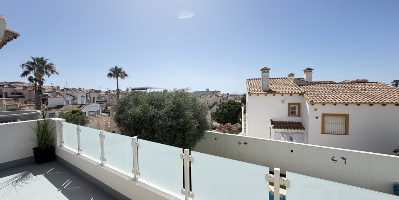 Resale - Villa -
Orihuela Costa - Villamartin