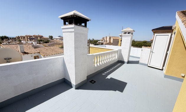 Resale - Villa -
Orihuela Costa - Villamartin