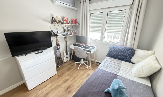 Resale - Villa -
Orihuela Costa - Villamartin