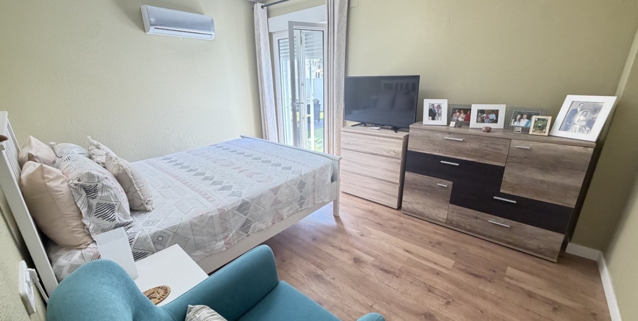 Resale - Villa -
Orihuela Costa - Villamartin