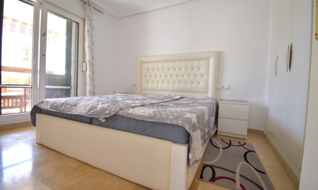 Reventa - Apartamento / piso -
Orihuela Costa - Playa Flamenca