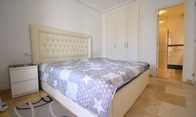 Reventa - Apartamento / piso -
Orihuela Costa - Playa Flamenca