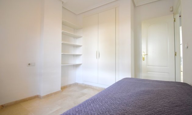 Reventa - Apartamento / piso -
Orihuela Costa - Playa Flamenca