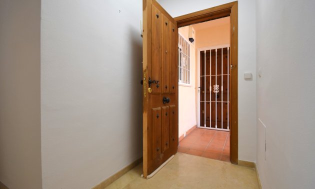 Reventa - Apartamento / piso -
Orihuela Costa - Playa Flamenca