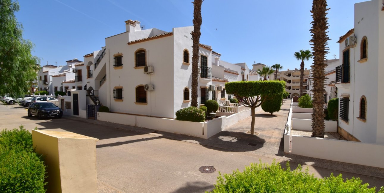 Reventa - Apartamento / piso -
Orihuela Costa - Playa Flamenca