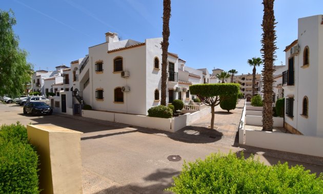 Reventa - Apartamento / piso -
Orihuela Costa - Playa Flamenca