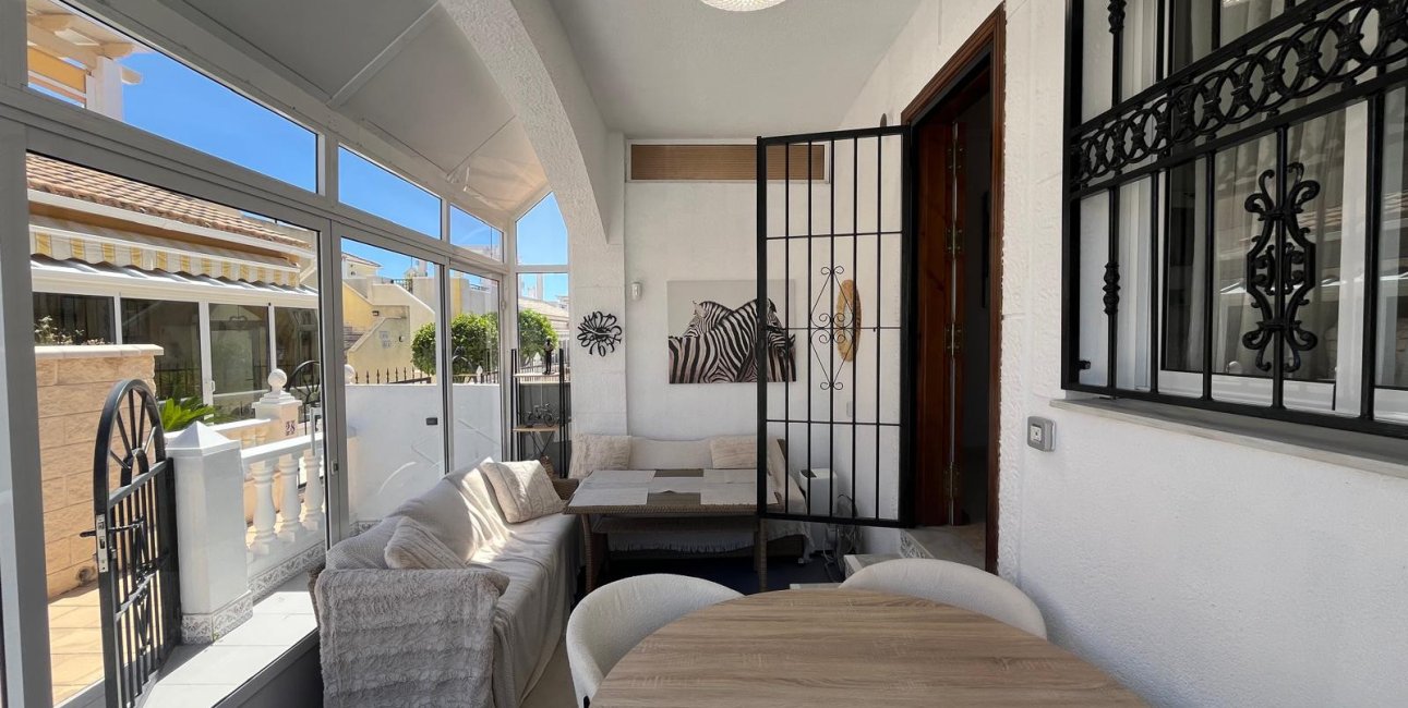 Resale - Townhouse -
Orihuela Costa - Punta Prima
