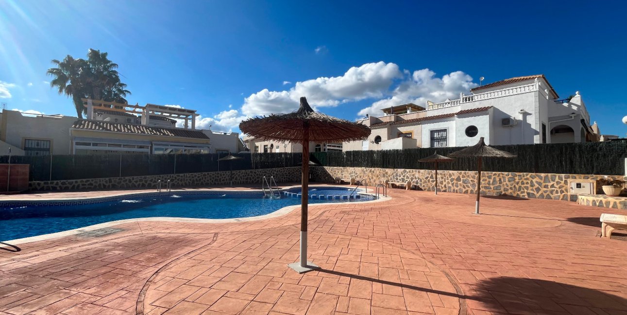Resale - Townhouse -
Orihuela Costa - Punta Prima