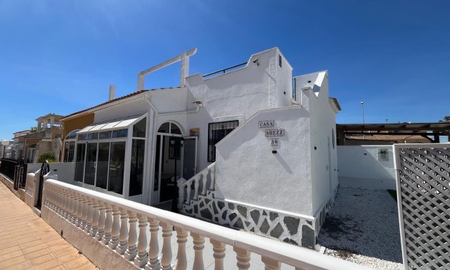 Resale - Townhouse -
Orihuela Costa - Punta Prima
